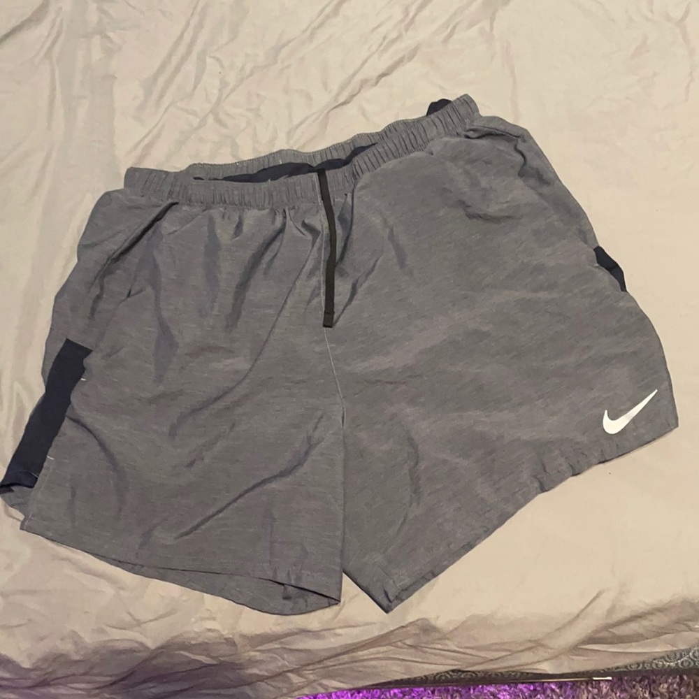 End Nike running shorts 6”